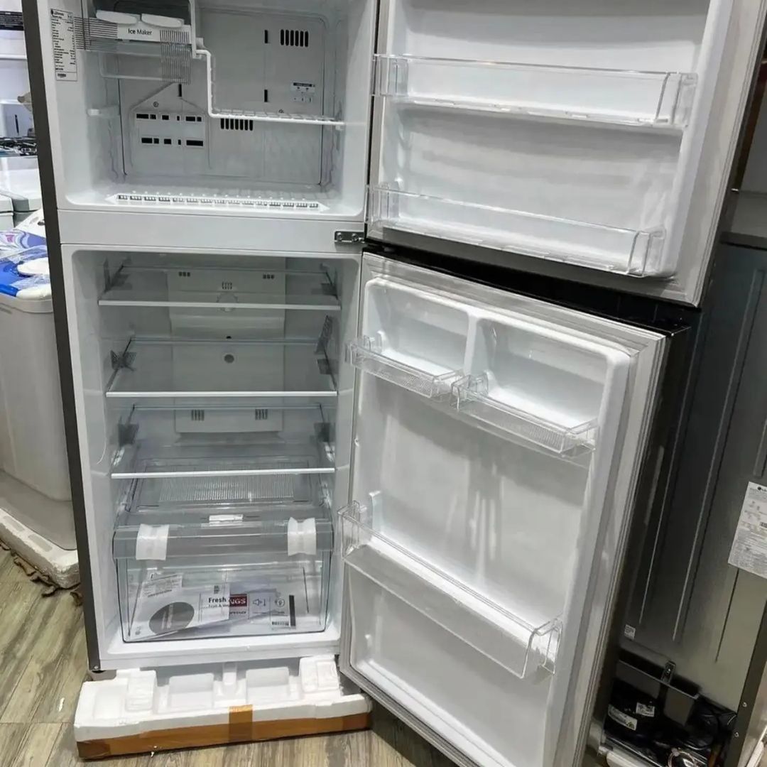 LG GL-C252SLBB - Refrigerator, Top Mount Freezer, 235L Silver