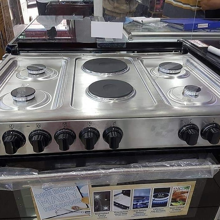 BEKO Cooker 4 Gas + 2 Electric, wide oven - GE12121DX