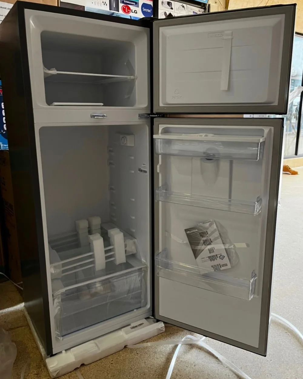 Hisense 206L Double Door Refrigerator RD-27DR4SB with water dispenser