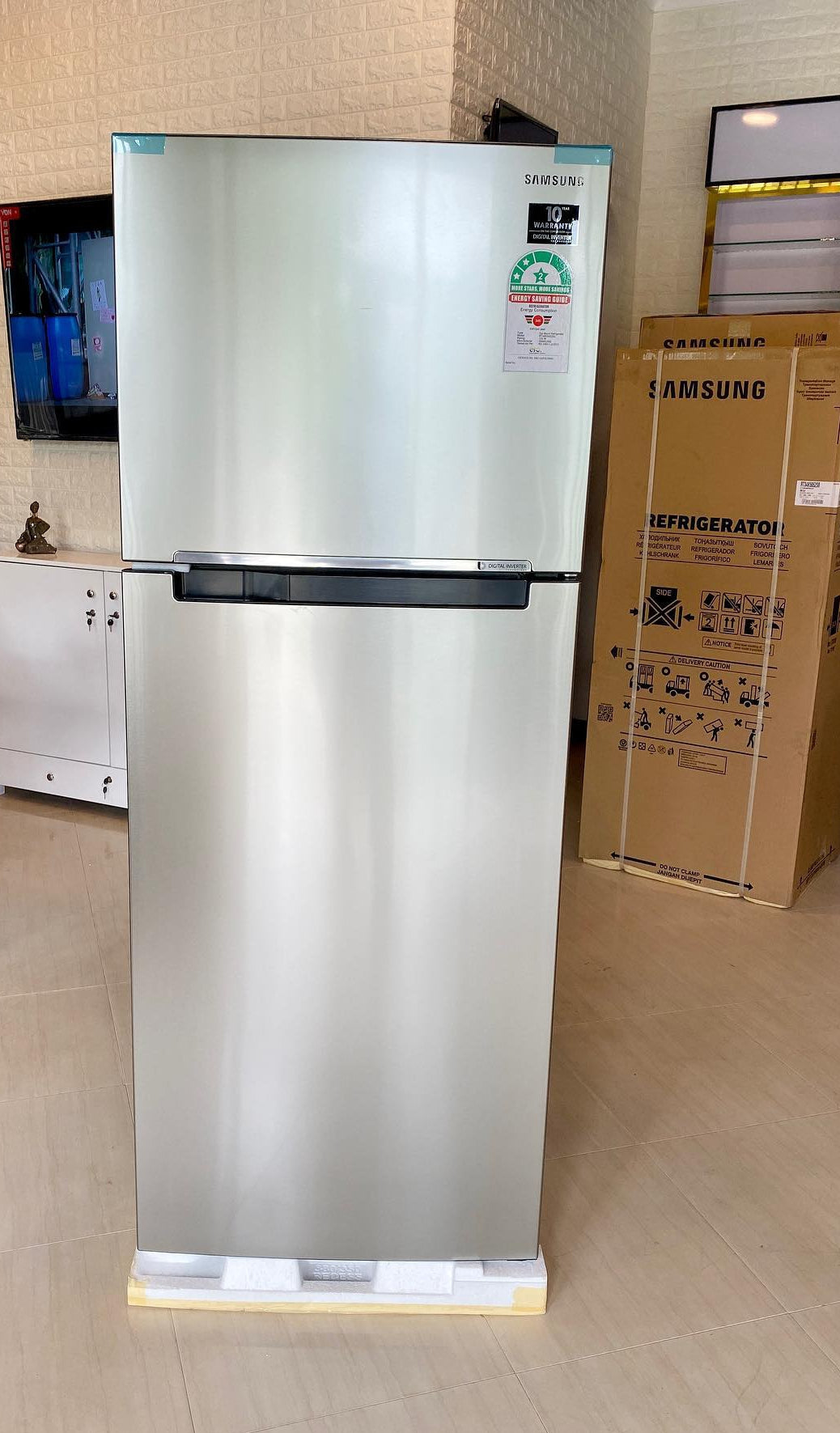 Samsung 310Ltrs Fridge -RT40K5552S8 Twin Cooling Plus -Silver⠀