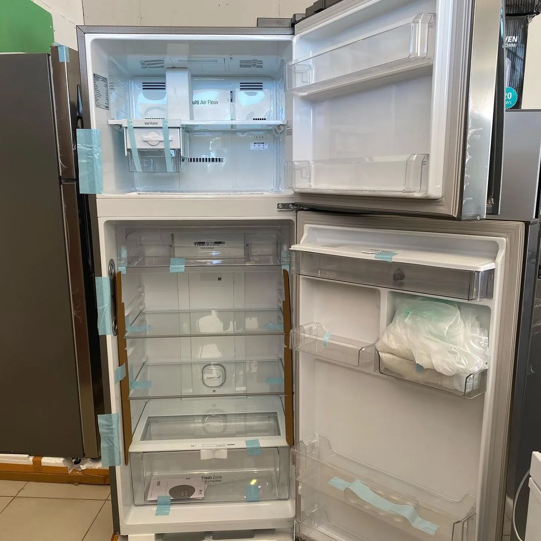 LG FRIDGE MODEL 652 litre 471