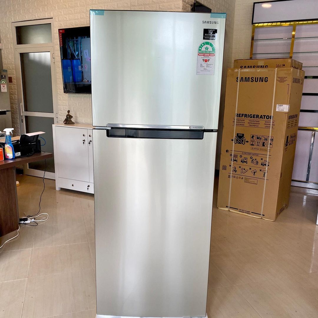 Samsung TOP Freezer Refrigerator 310l