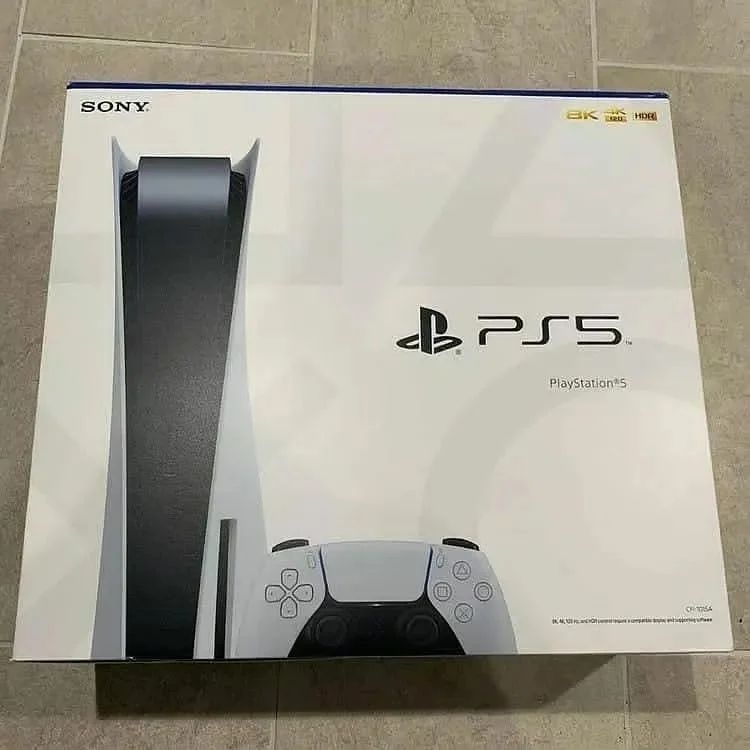 PLAYSTATION 5 STANDARD 825GB storage.