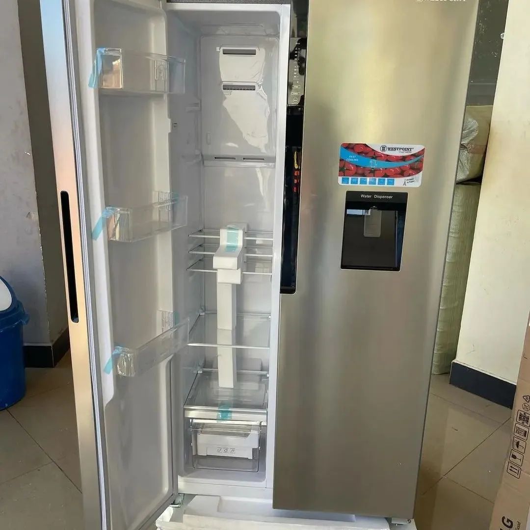 Westpoint Side By Side Refrigerator.